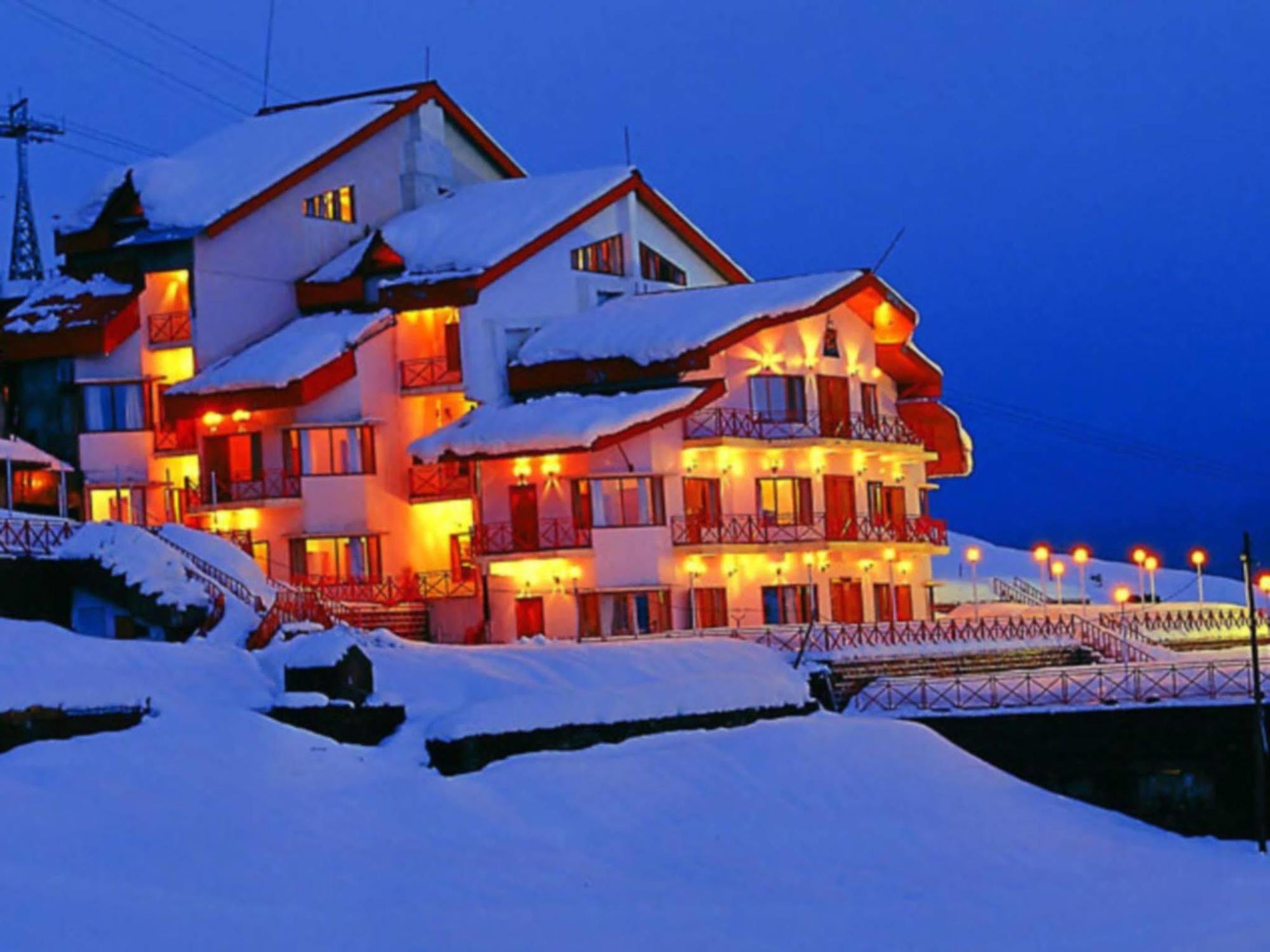 Clifftop Club Auli Joshīmath Εξωτερικό φωτογραφία